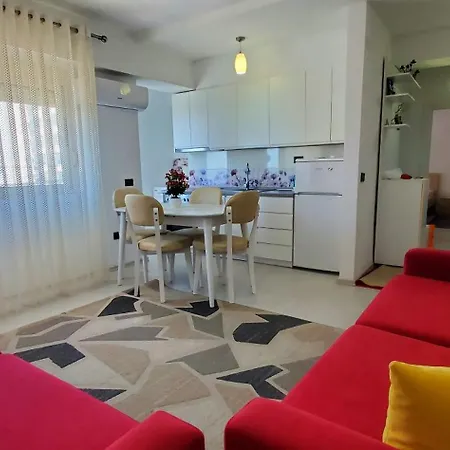 Olsi Apartment *